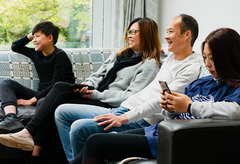 Easing the pressure on households with free broadband for six months Image