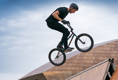 Gigabit connection turns Roald Dahl Plass into urban games arena Image