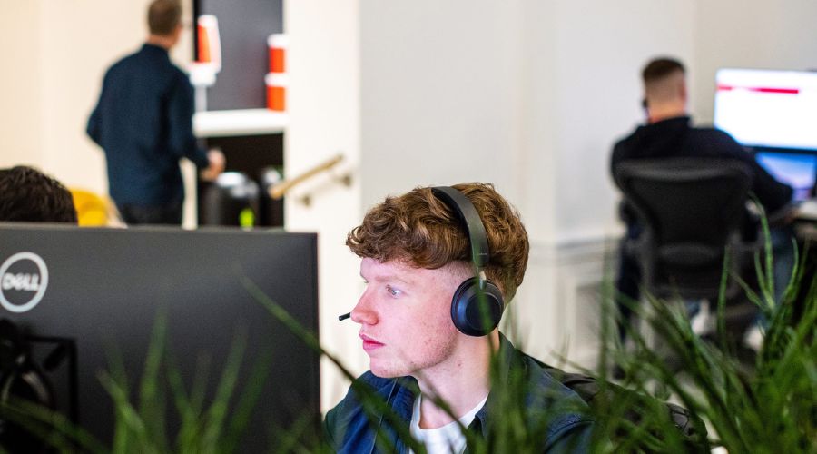 Man discussing how to switch broadband providers in the UK